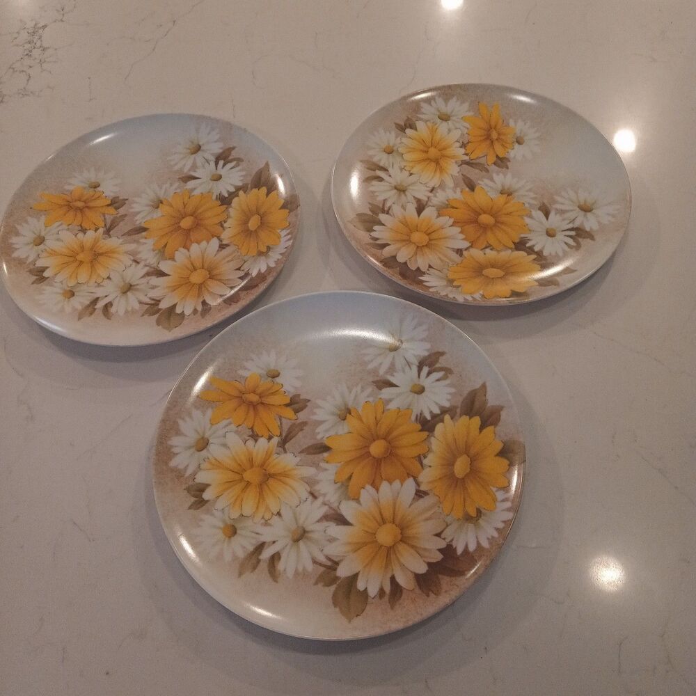 Vtg 1960s Texas Ware Melamine Dinner Plates Set of 3 Yellow & White Daisies EC